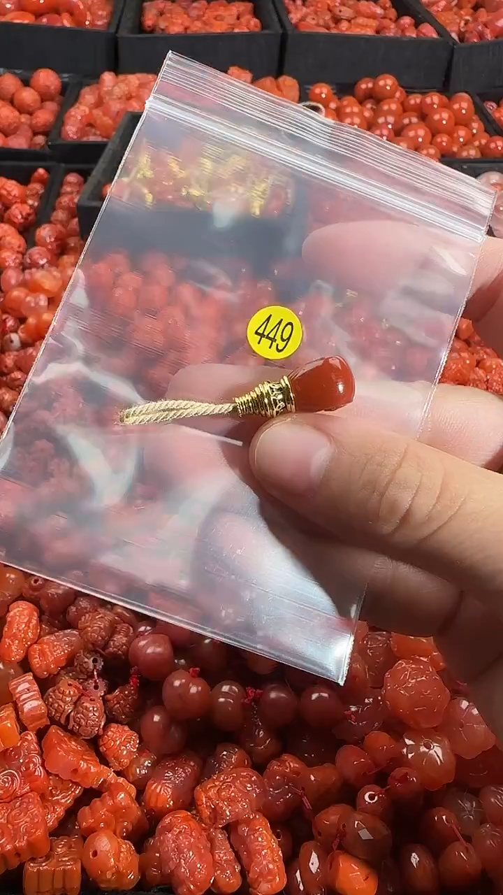 颈饰未镶嵌南红玛瑙1