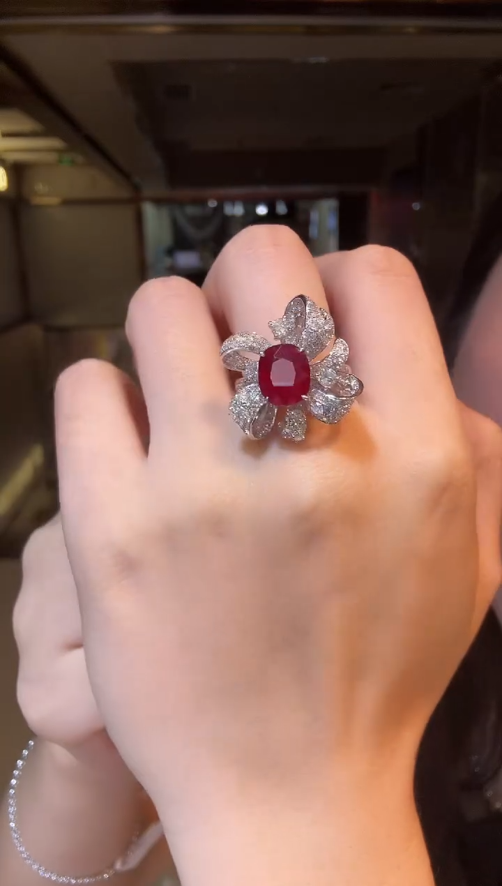 铂Pt950镶嵌吊坠红宝石250822103609