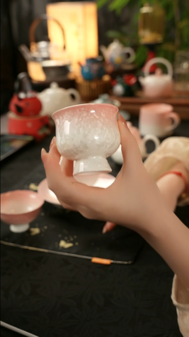 陶瓷茶具粉色结晶釉高足圆口杯