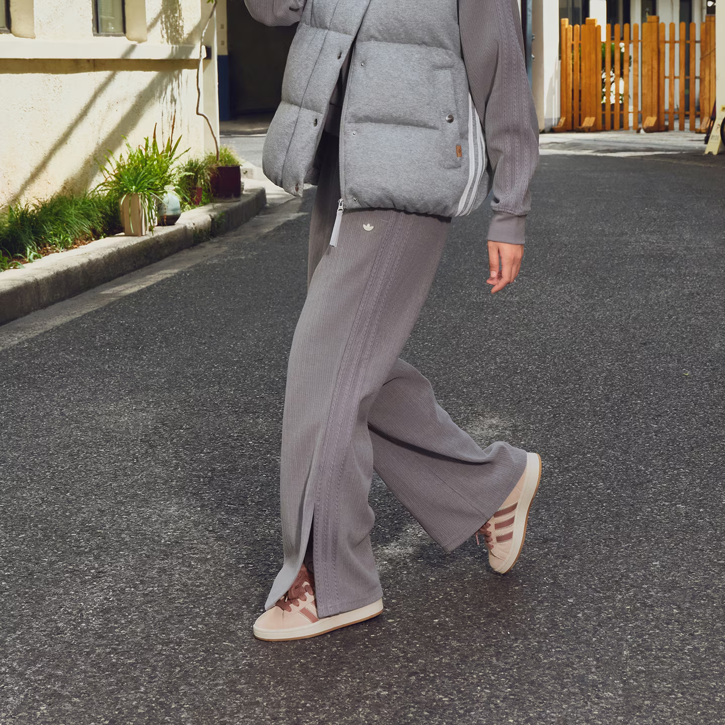 adidas/阿迪达斯灰色时尚百搭双面针织拉链侧袋运动裤KS5983