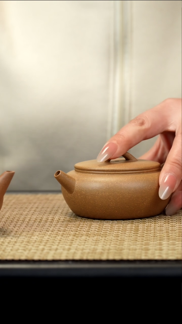 【闪购商品】紫砂茶壶老段泥大彬诗意120c