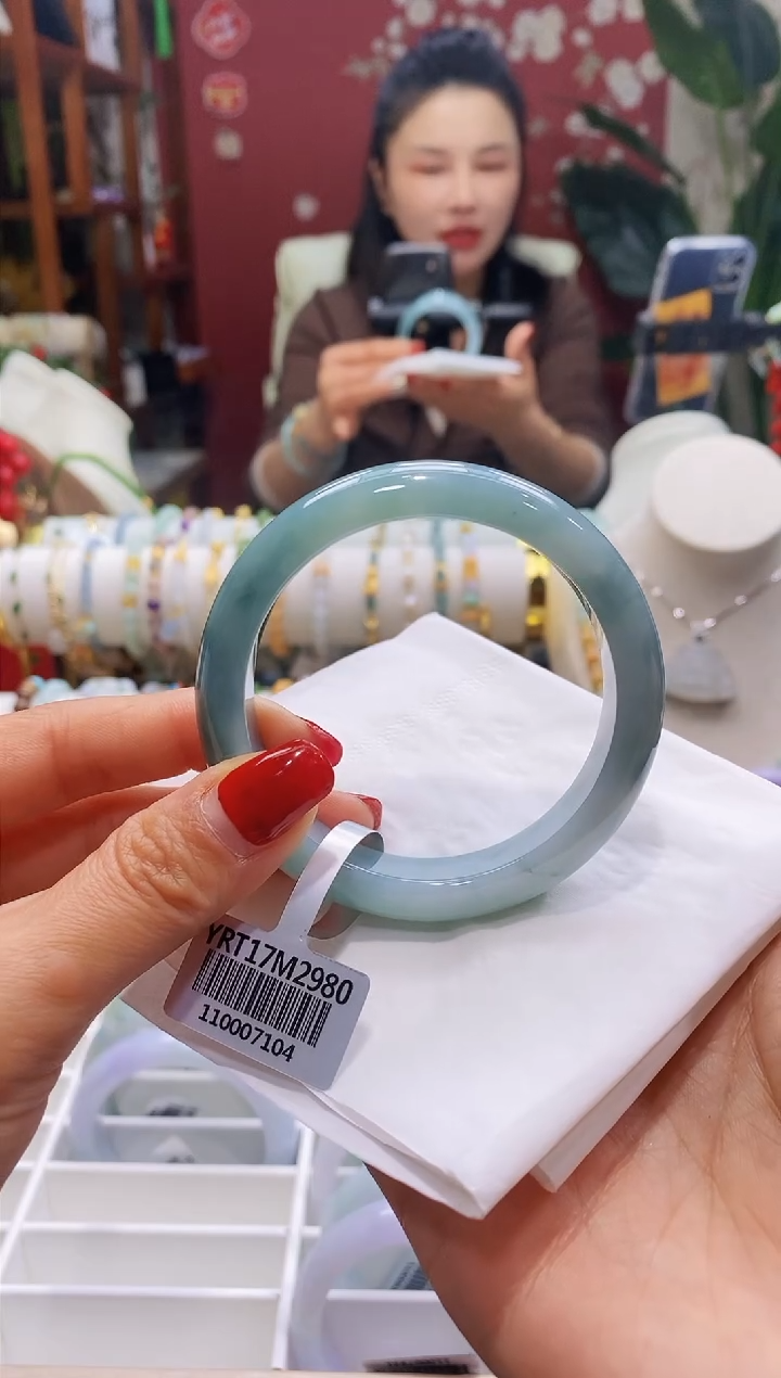 【闪购商品】翡翠手镯未镶嵌99雾霾蓝5657/12.8*8.5