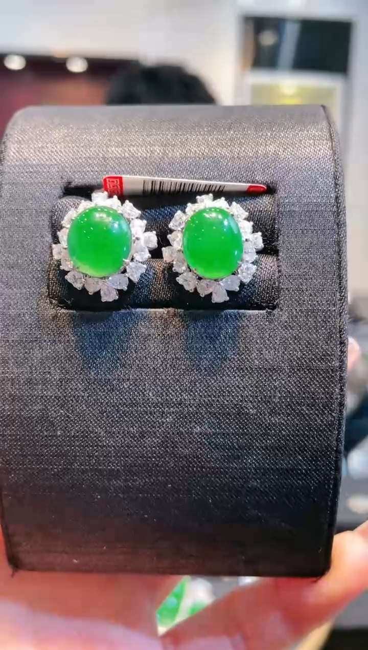 【闪购商品】翡翠颈饰18K金镶嵌A33耳饰天然A货翡翠