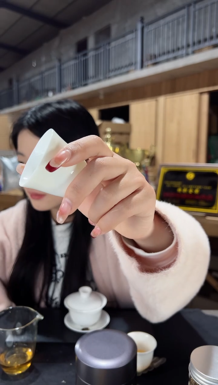 【闪购商品】妃子笑一斤主人杯·······