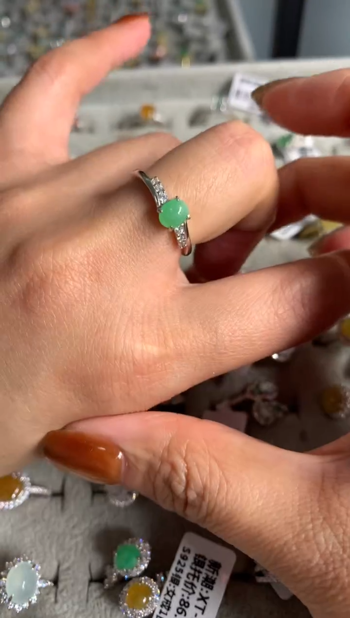 银S925镶嵌戒指翡翠32