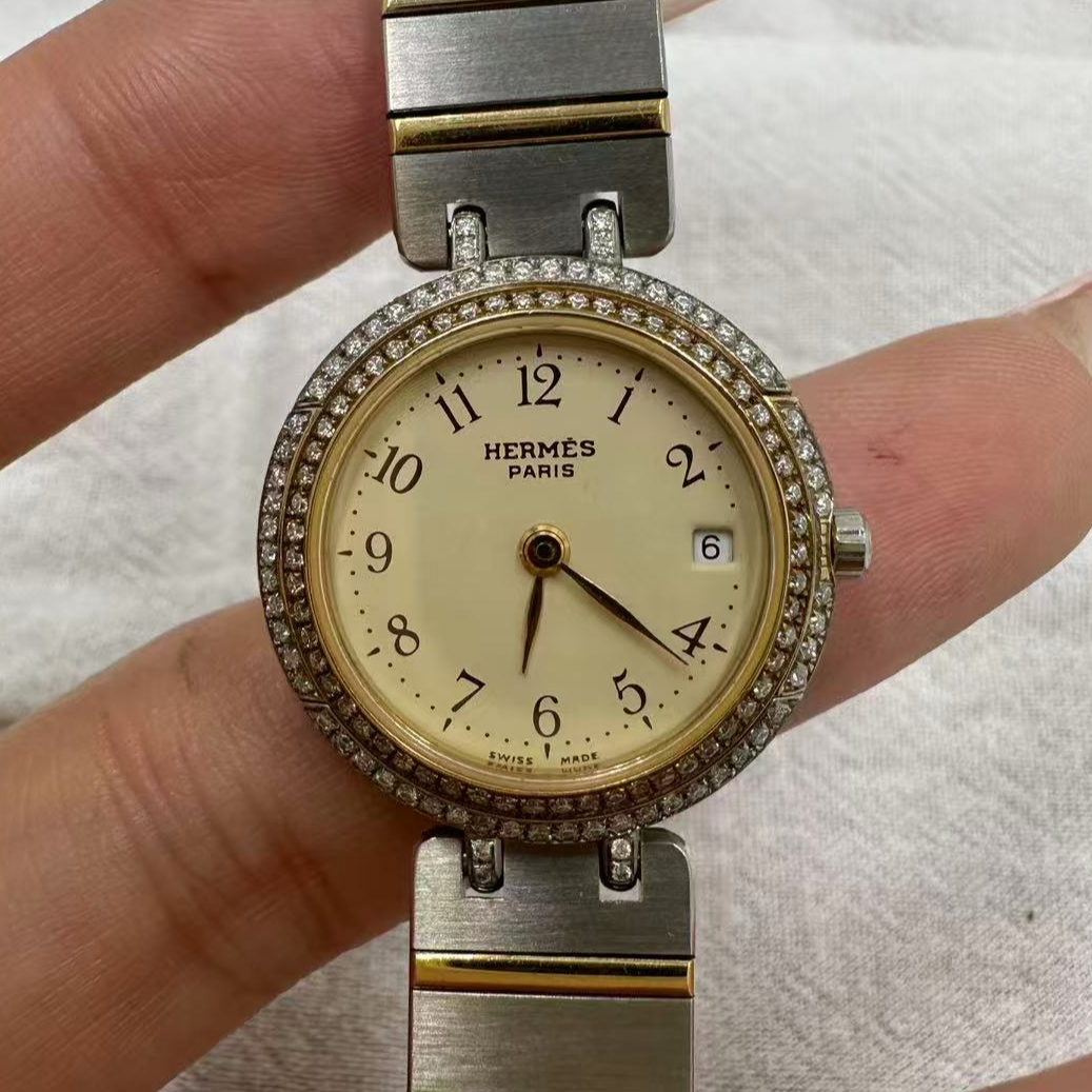 95新 Hermes/爱马仕 石英表后镶钻盘24腕17/25610387/yy