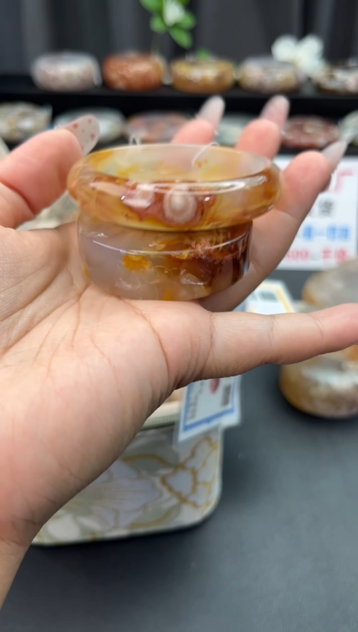 未镶嵌手镯石英质玉（52圈口）赠送镯心 