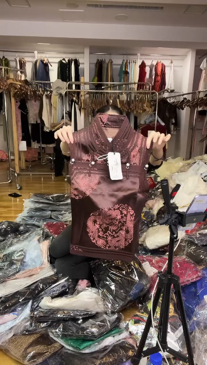 马甲       L码        105-115斤