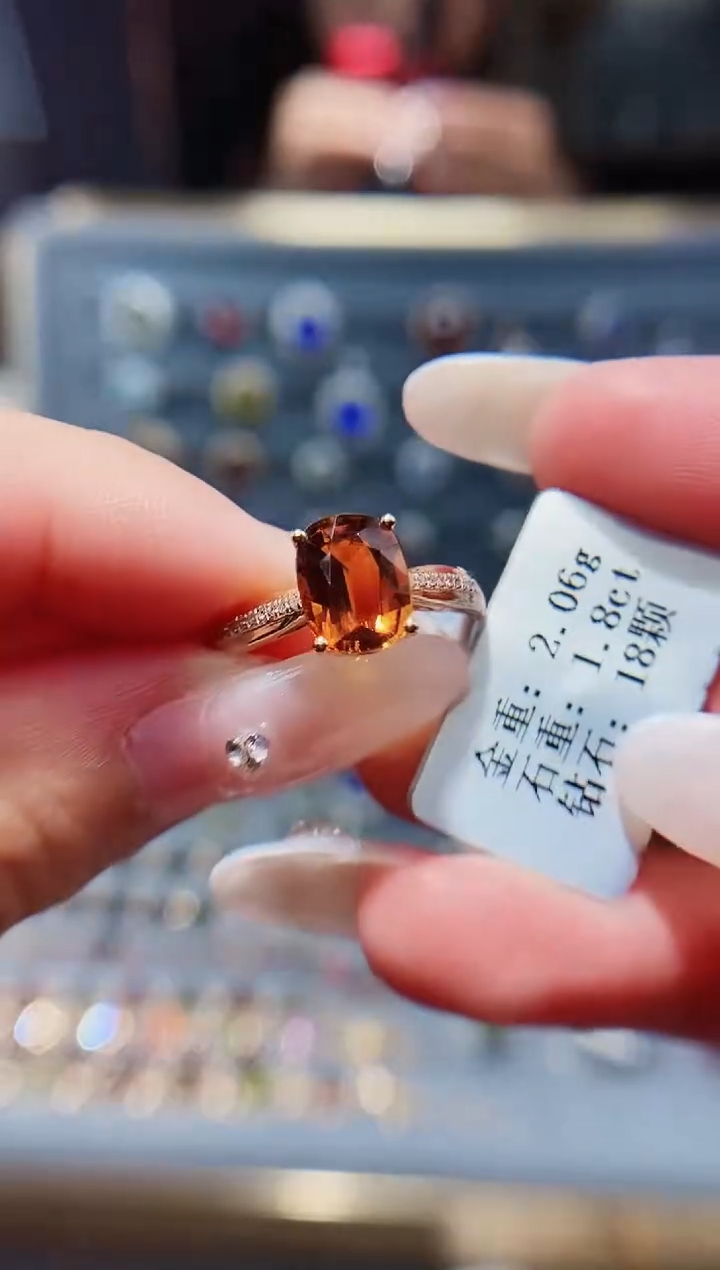 【闪购商品】碧玺戒指18K金镶嵌1.8..