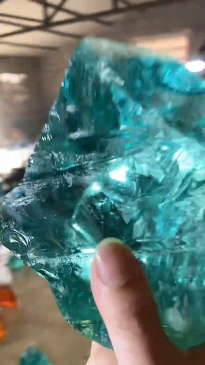 新疆五彩石原石摆件