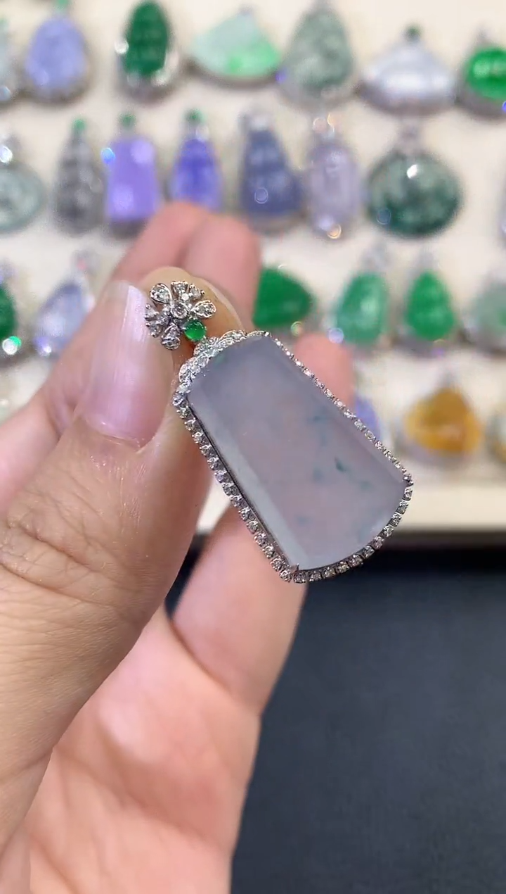 【闪购商品】翡翠吊坠(不含链)18K金镶嵌B74 