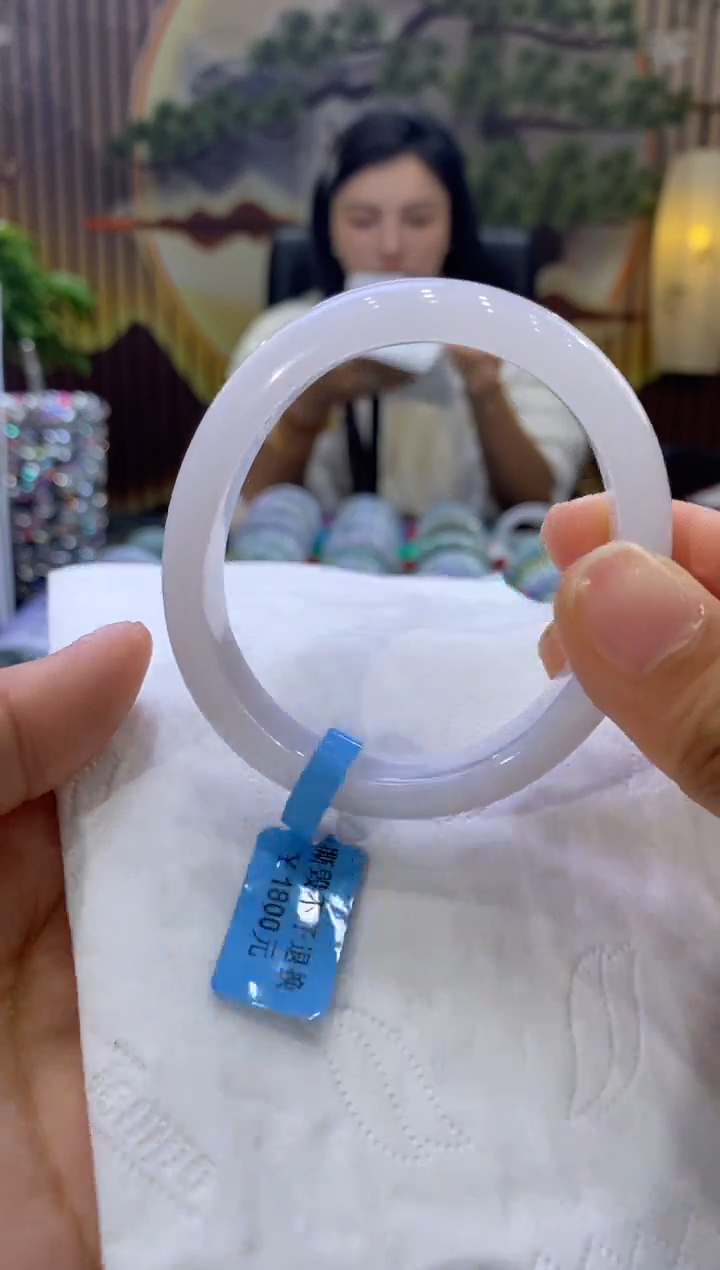 【闪购商品】翡翠手镯未镶嵌多人05558