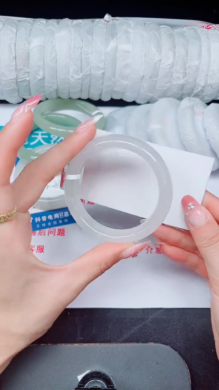 未镶嵌手镯石英质玉172-54/55