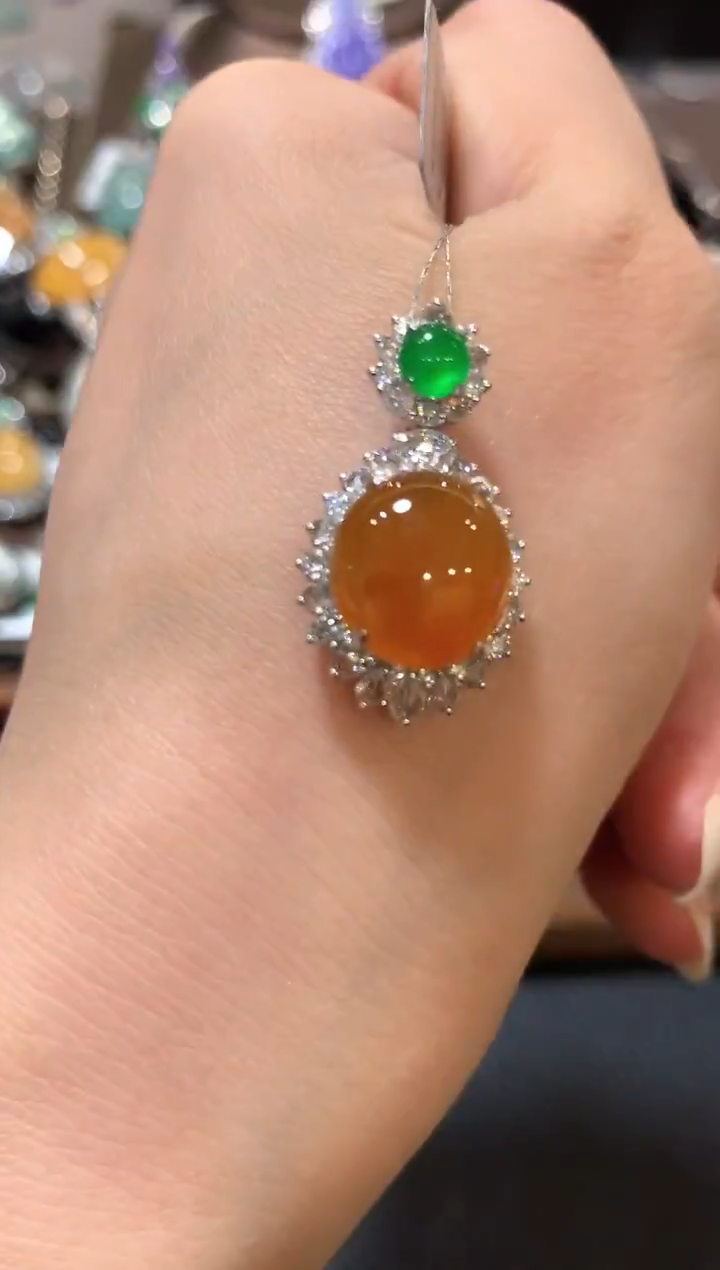 吊坠(不含链)18K金镶嵌翡翠m59  