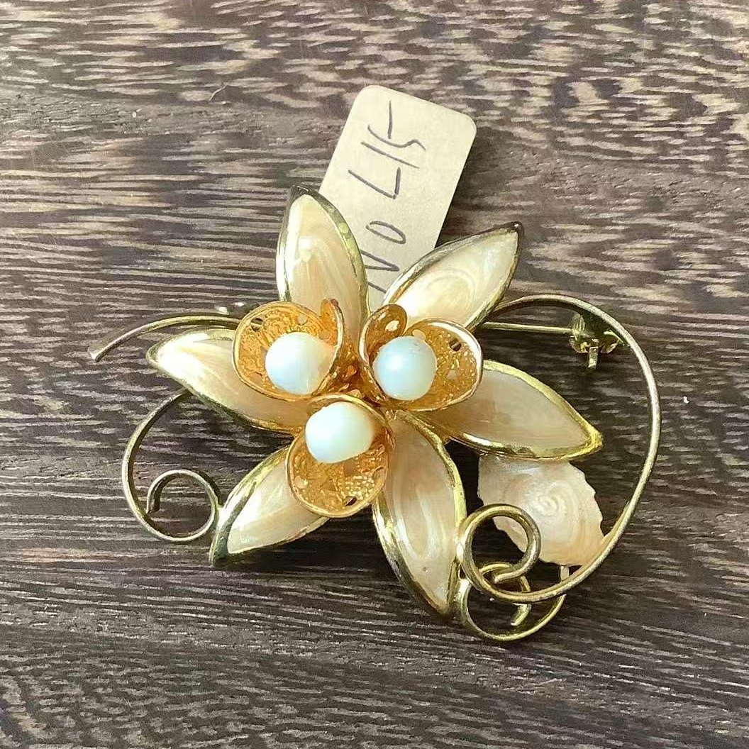 滴釉珐琅彩花朵胸针