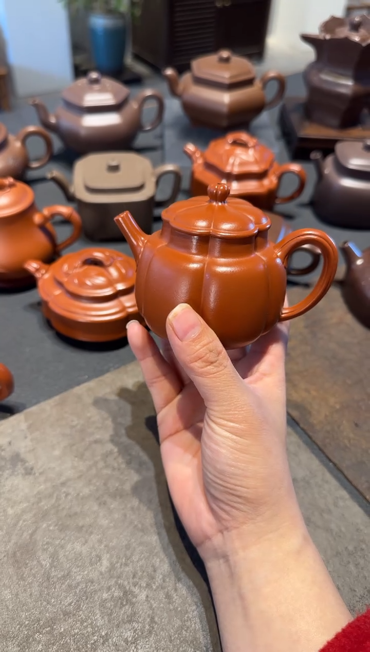 【闪购商品】紫砂茶壶繁花 朱泥