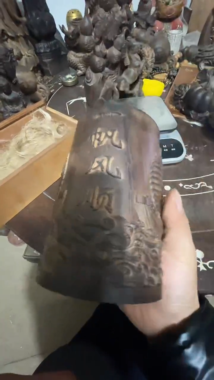 【闪购商品】木木雕欢迎大家来到我家。