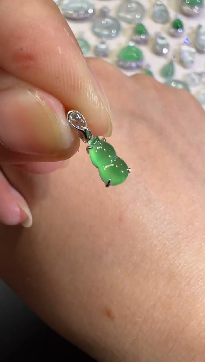 18K金镶嵌翡翠耳饰B309|1980