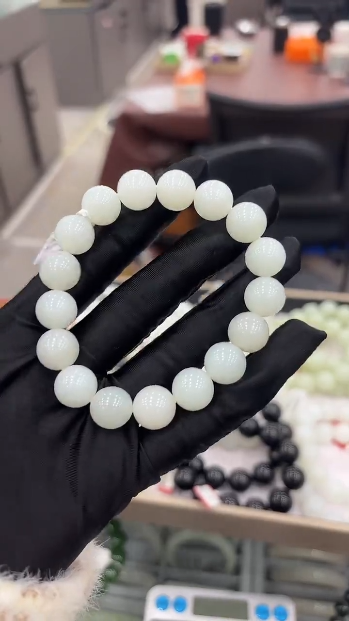 未镶嵌手串和田玉董小姐推荐 多样性发货 拍一发一yc12