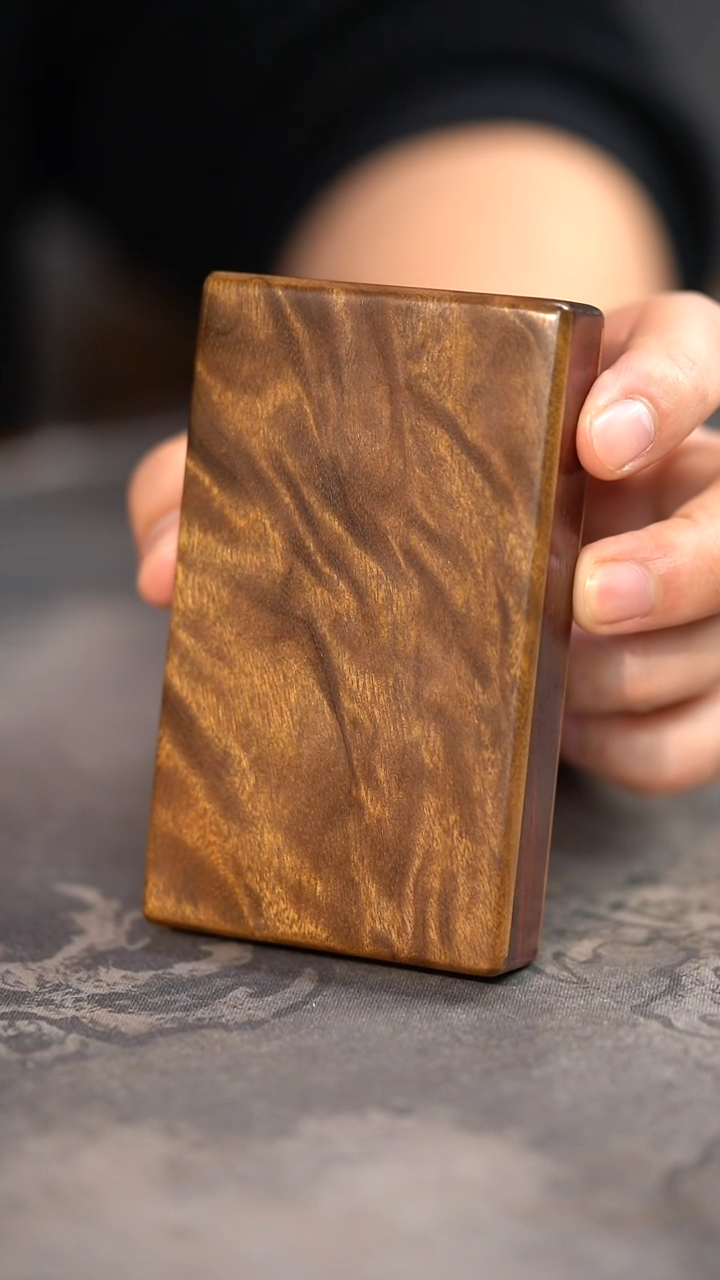 【闪购商品】金丝楠木雕509号阴沉满花纹精工烟盒