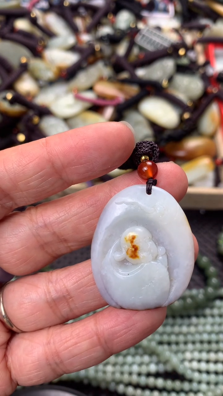 【闪购商品】和田玉颈饰未镶嵌多样性发货没有证书拍一发一有瑕