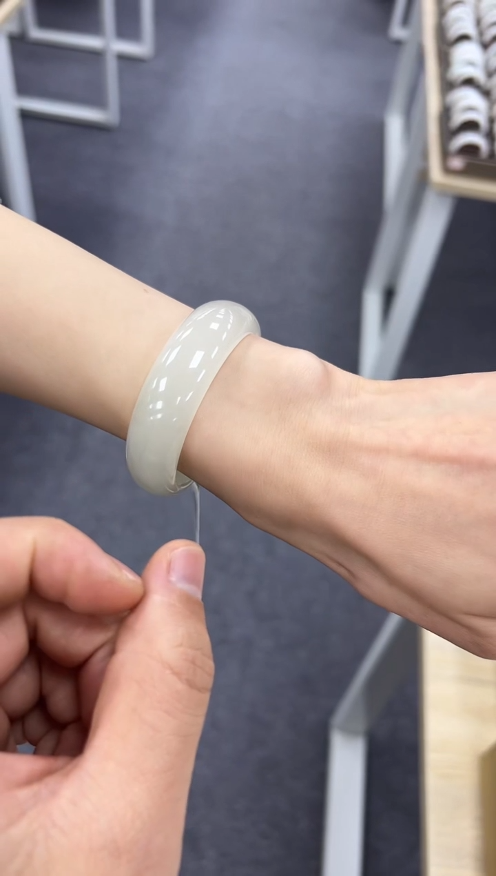 【闪购商品】和田玉手镯未镶嵌52-53  041