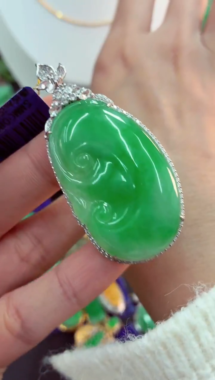 吊坠(不含链)18K金镶嵌翡翠天然缅甸翡翠A货