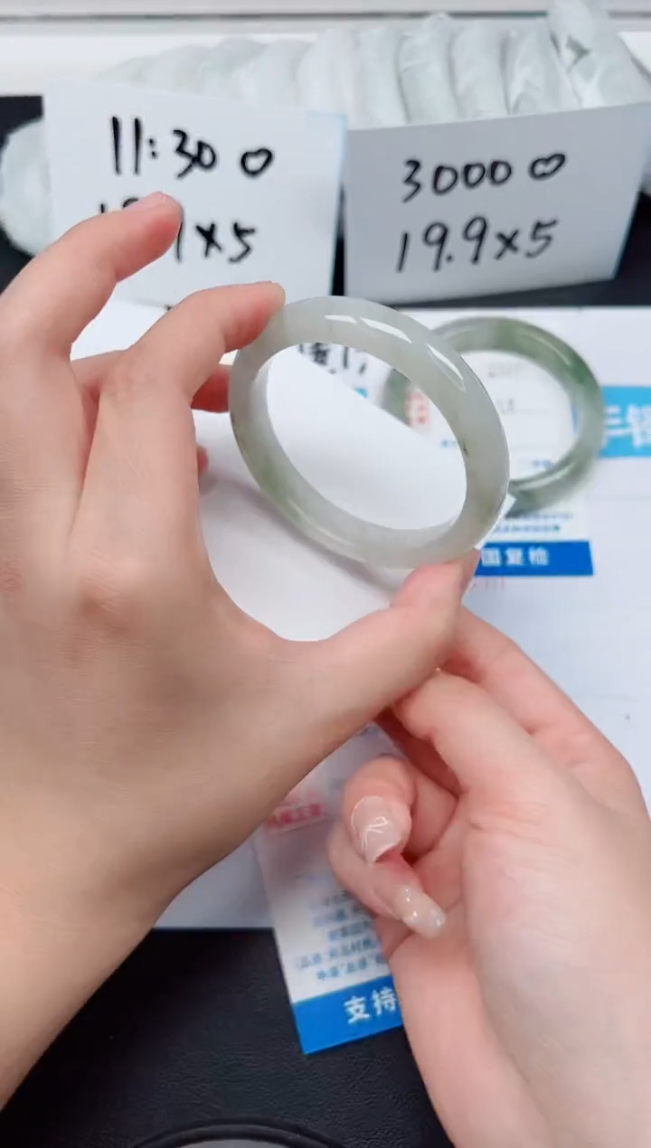 【闪购商品】石英质玉手镯未镶嵌G23-54.8