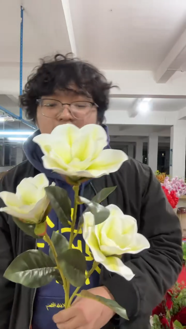 【闪购商品】仿真绿植大玉兰花1束