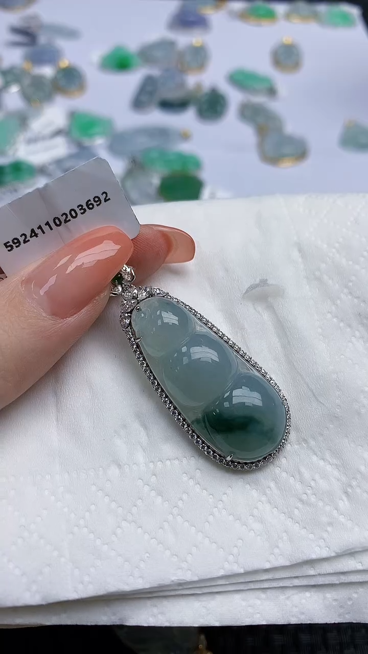 【闪购商品】翡翠颈饰18K金镶嵌天然翡翠A货