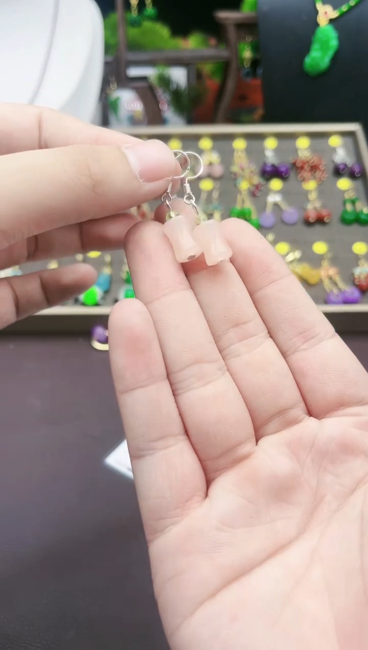 【闪购商品】玛瑙/玉髓耳钉银S925镶嵌236000