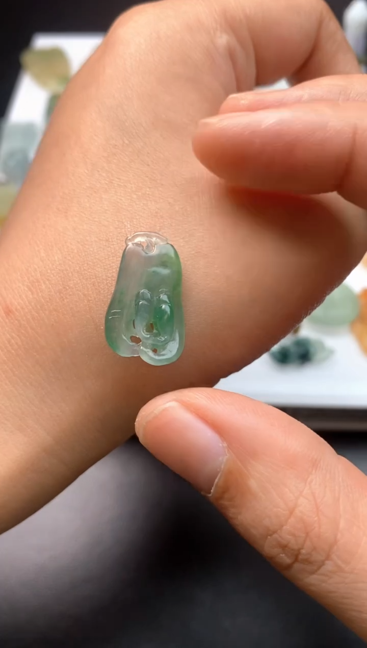 定制翡翠未镶嵌翡翠毛货发货发一个