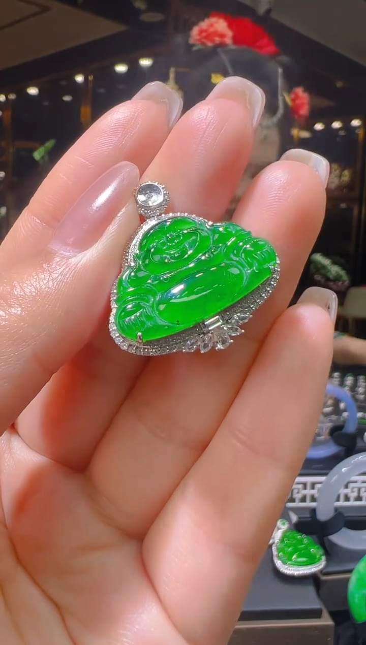 【闪购商品】翡翠吊坠(赠链)18K金镶嵌092    