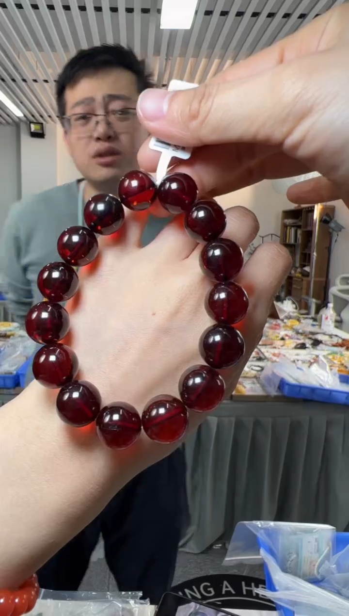 【闪购商品】血珀手串未镶嵌约14+mm血珀圆珠单圈