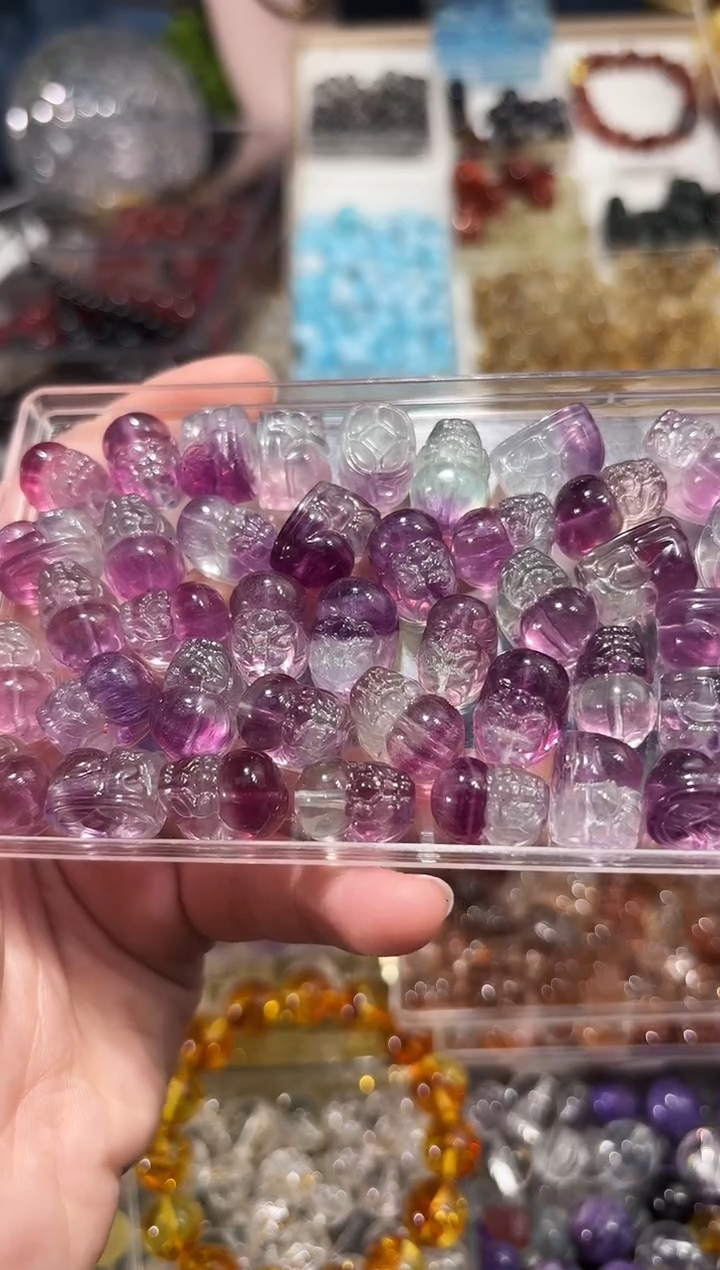 【闪购商品】水晶手串未镶嵌渐变紫萤石一个约卡10