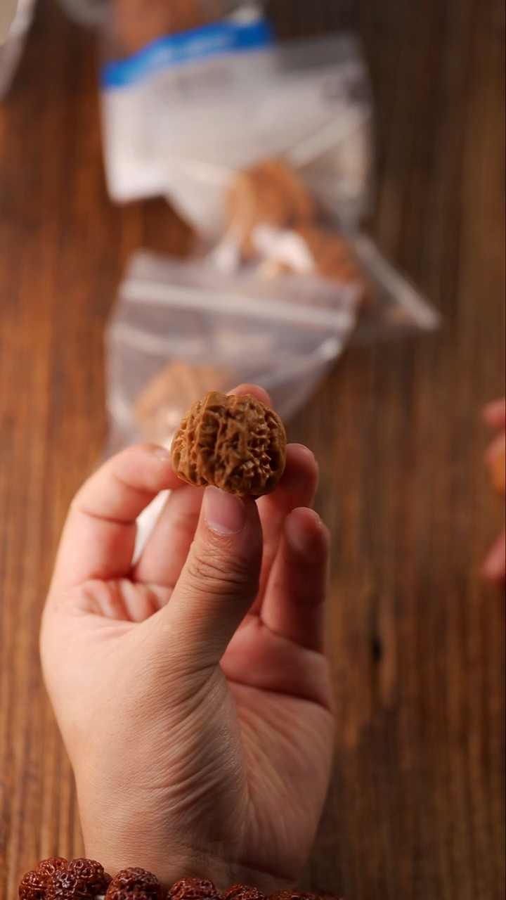 手串金刚菩提35mm 打过底金蝉蛤蟆头核桃