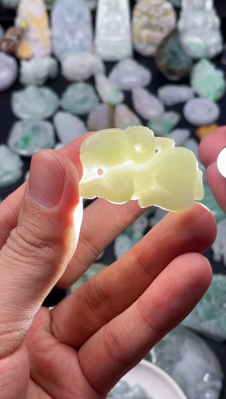 翡翠未镶嵌颈饰天然翡翠a货