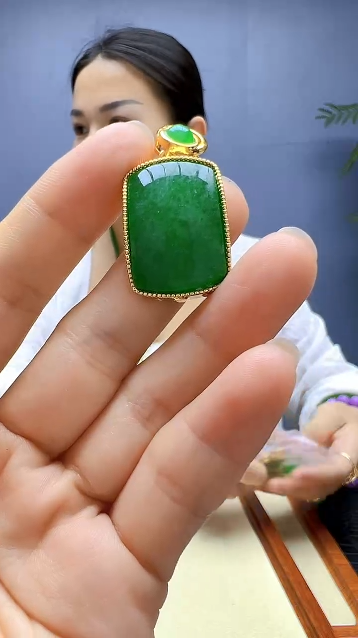 翡翠14K金镶嵌颈饰沉白diy颈饰