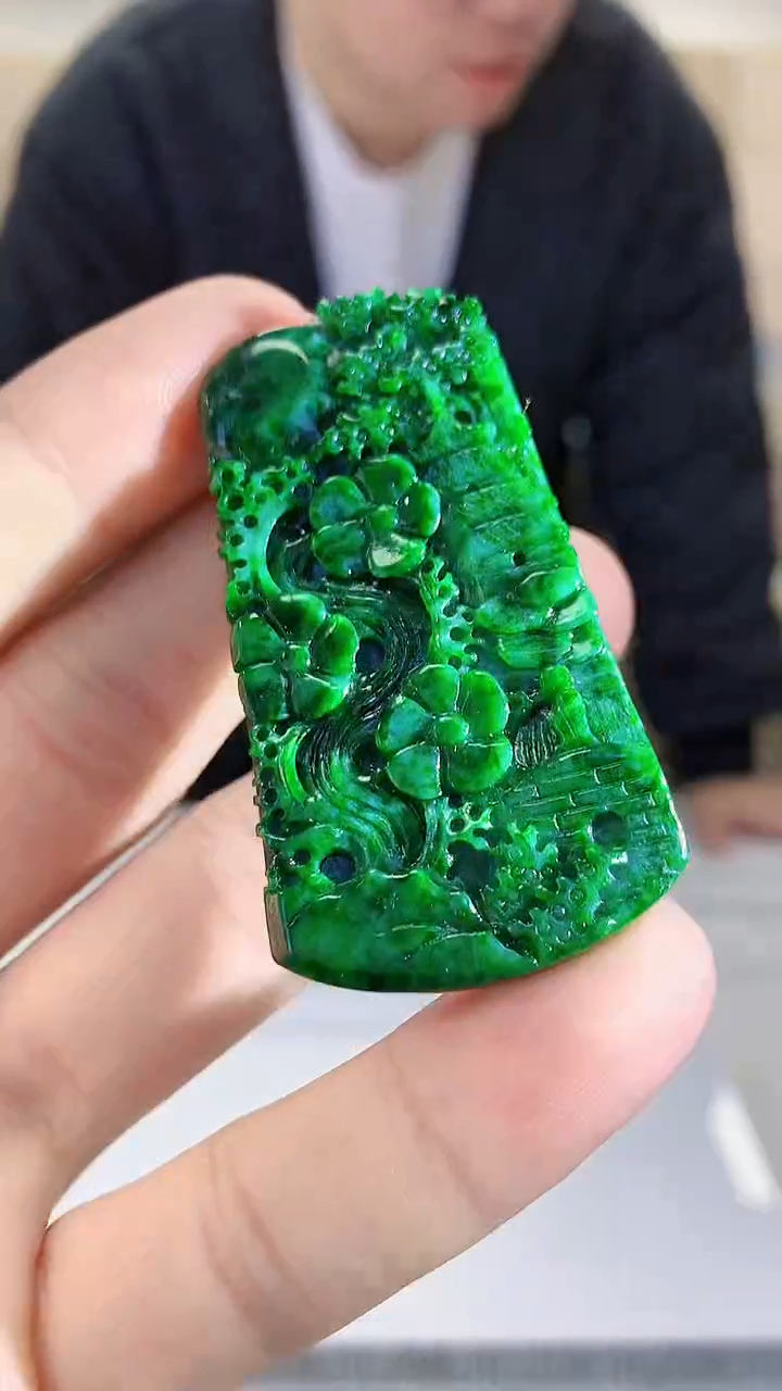 【闪购商品】定制翡翠未镶嵌4688bb-毛货挂件