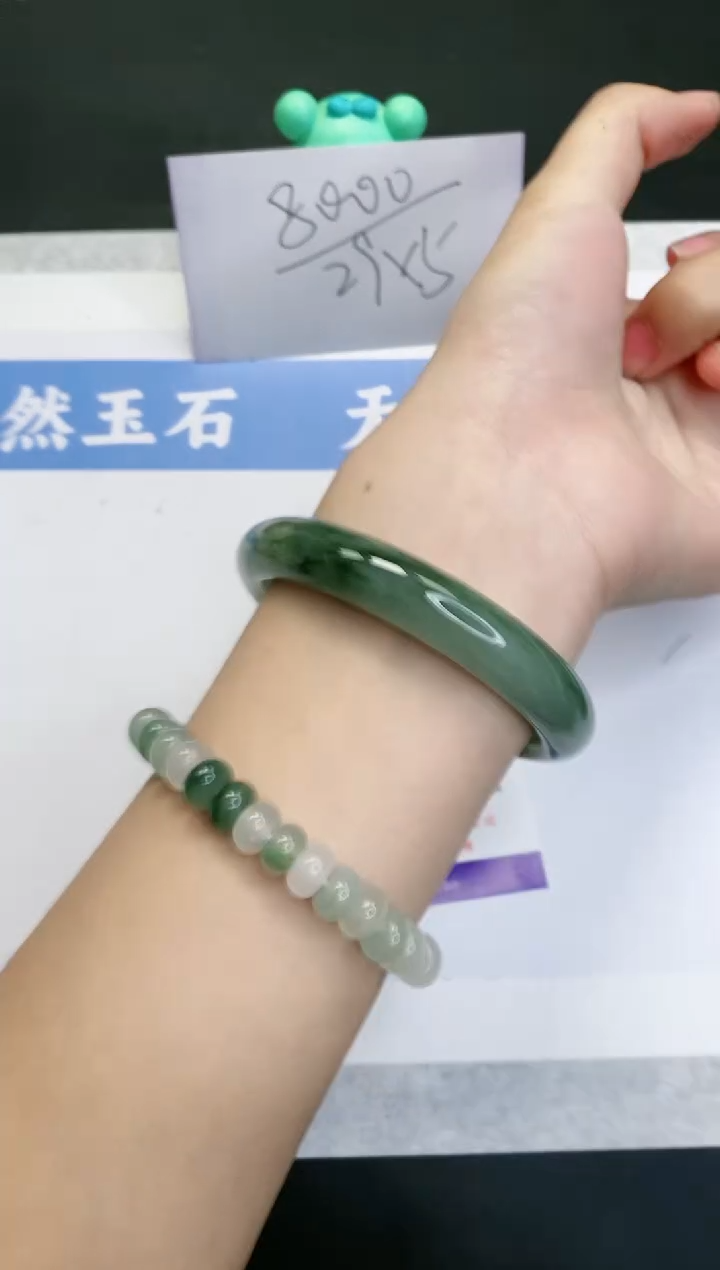 【闪购商品】石英质玉手镯未镶嵌T146-50+