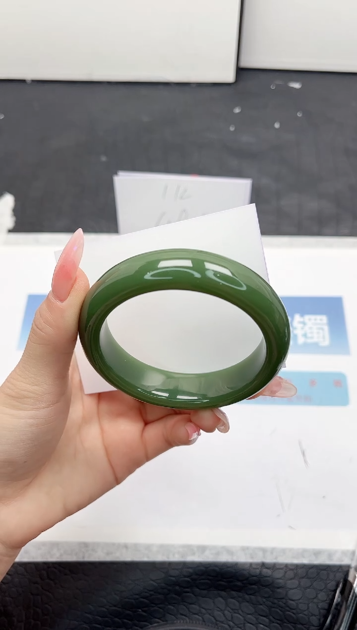 【闪购商品】石英质玉手镯未镶嵌20-58