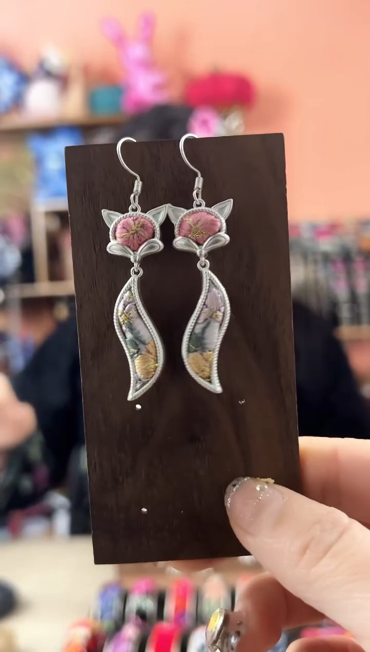 【闪购商品】织绣民族风老绣饰品350