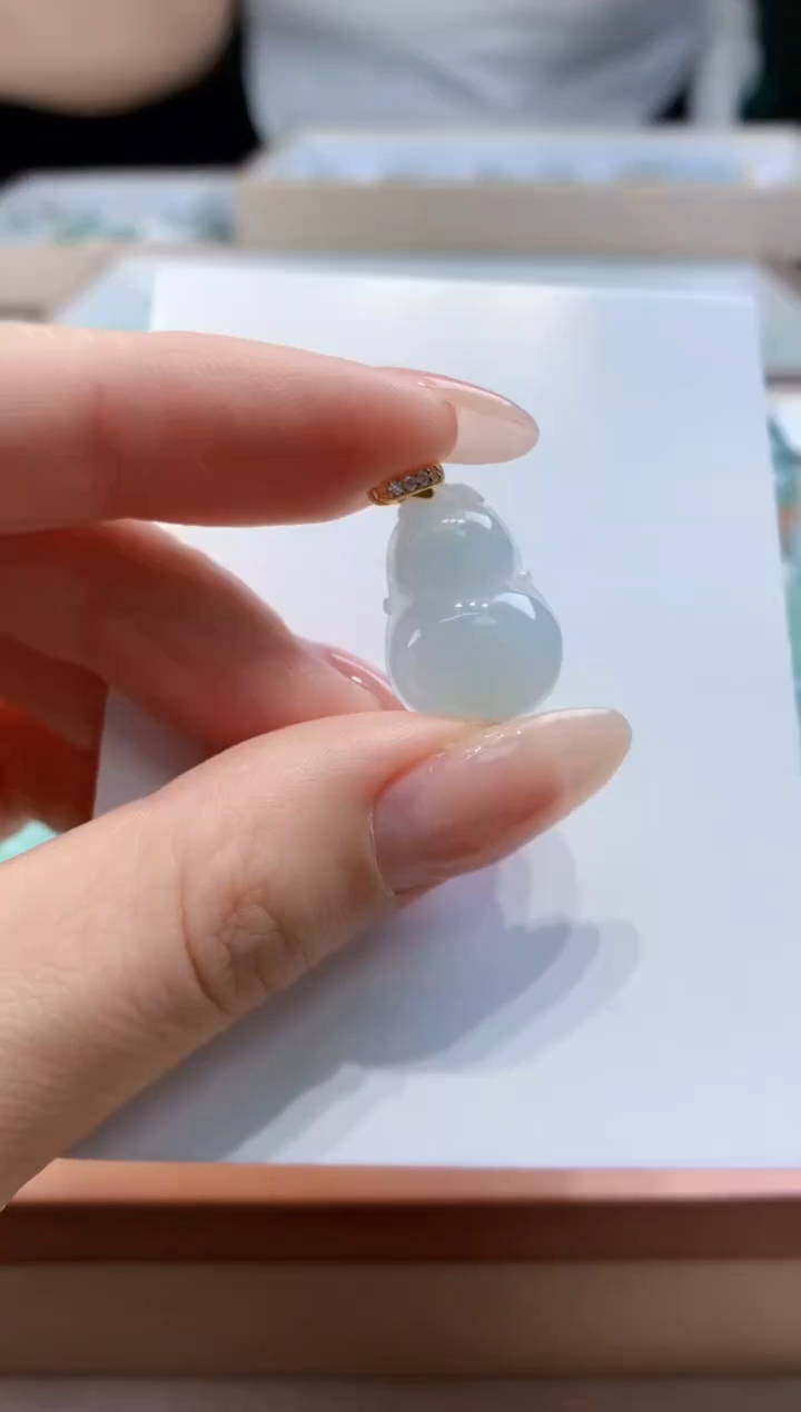 翡翠未镶嵌颈饰天然A货翡翠挂件