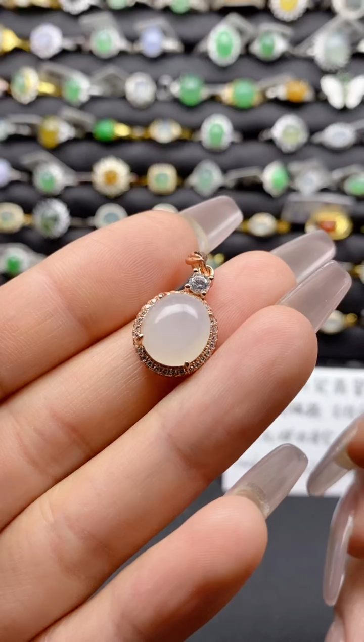 【闪购商品】翡翠吊坠(赠链)银S925镶嵌S925银镶嵌翡翠吊坠