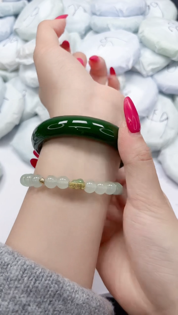 未镶嵌手镯石英质玉A72/5657