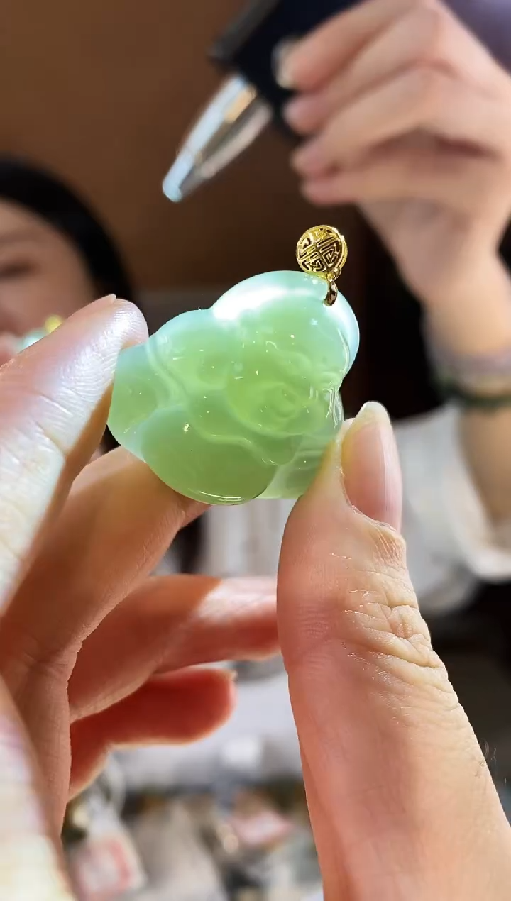 和田玉未镶嵌颈饰30佛