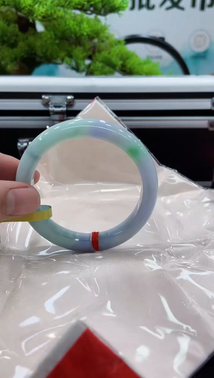 【闪购商品】翡翠手镯未镶嵌手镯