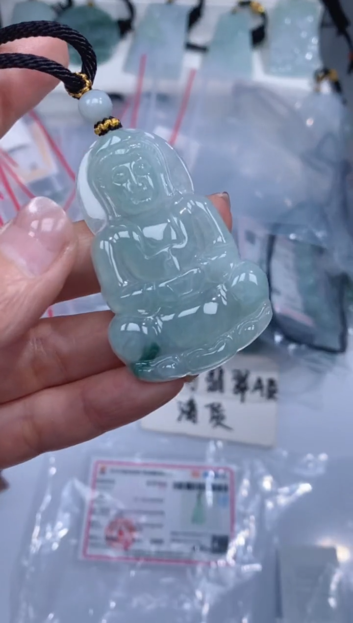 颈饰未镶嵌翡翠吊坠