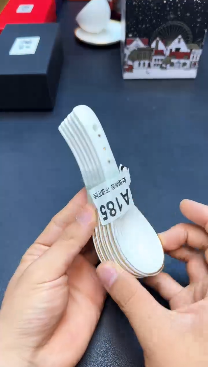 瓷片全新正品一件不留@@A185