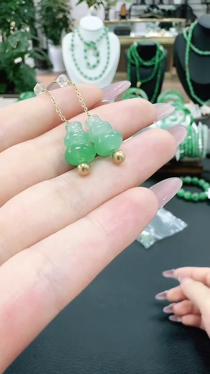 未镶嵌1石英质玉（非洲翠）/1651